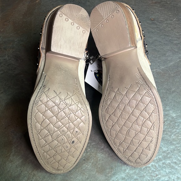 Sterling River White and Red Leather Western Star Studded Boots Size 8.5 - Picture 5 of 9